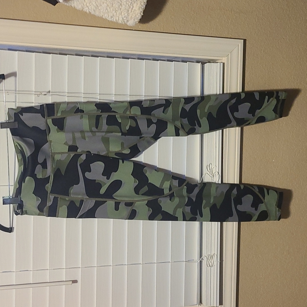 Zyia leggings